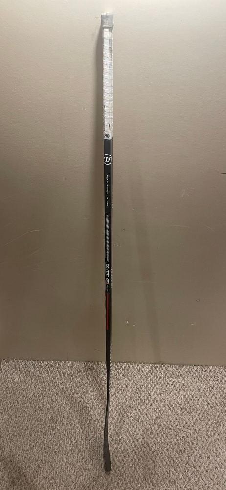 Senior Right Handed W03 Covert QRE Pro Hockey Stick