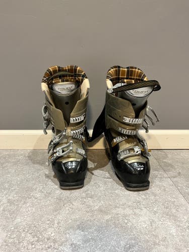 Women's Used Dalbello All Mountain Electra Ski Boots Soft Flex