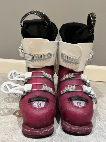 Kid's Used Salomon All Mountain T3 rt Ski Boots Soft Flex