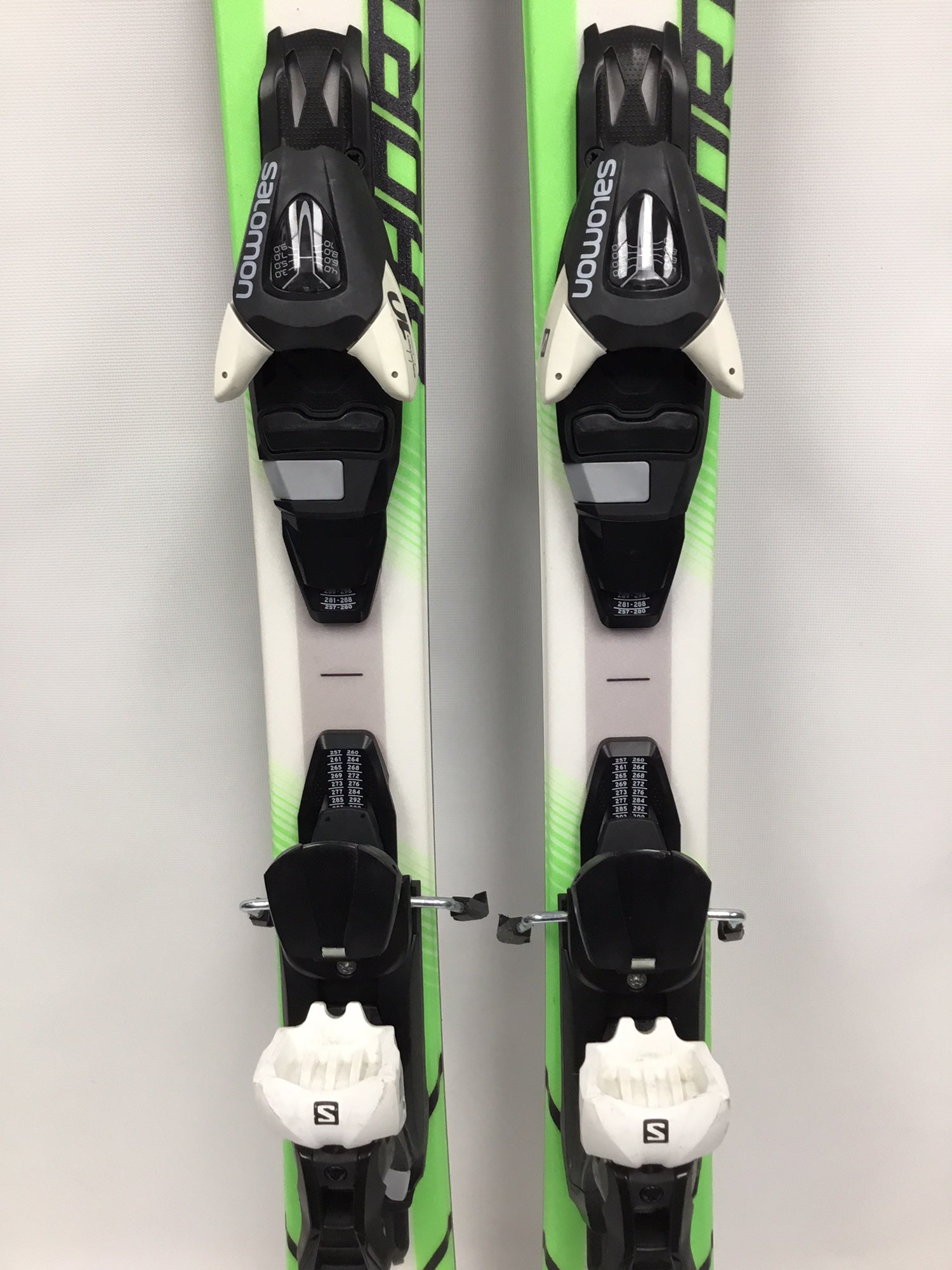 fortvivlelse universitetsområde Rejsende købmand 120 Salomon ShortMax Skis | SidelineSwap