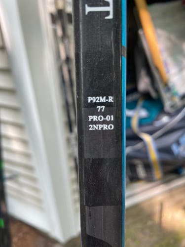 Used Right Handed Nexus 2N Pro Hockey Stick