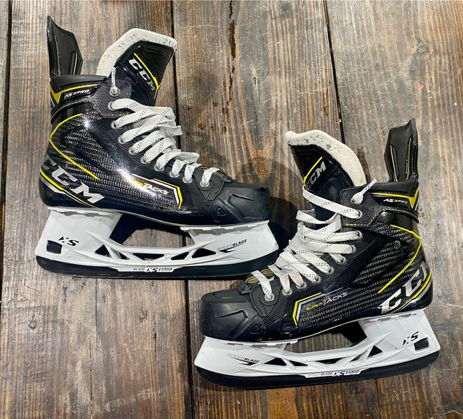 Used CCM Regular Width Pro Stock Size 9 Super Tacks AS3 Pro Hockey Skates