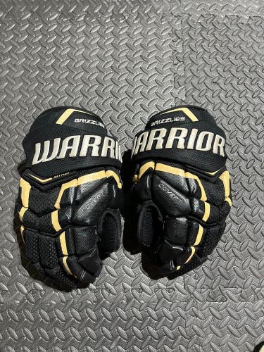 Warrior 14" Pro Stock Covert QRE Gloves