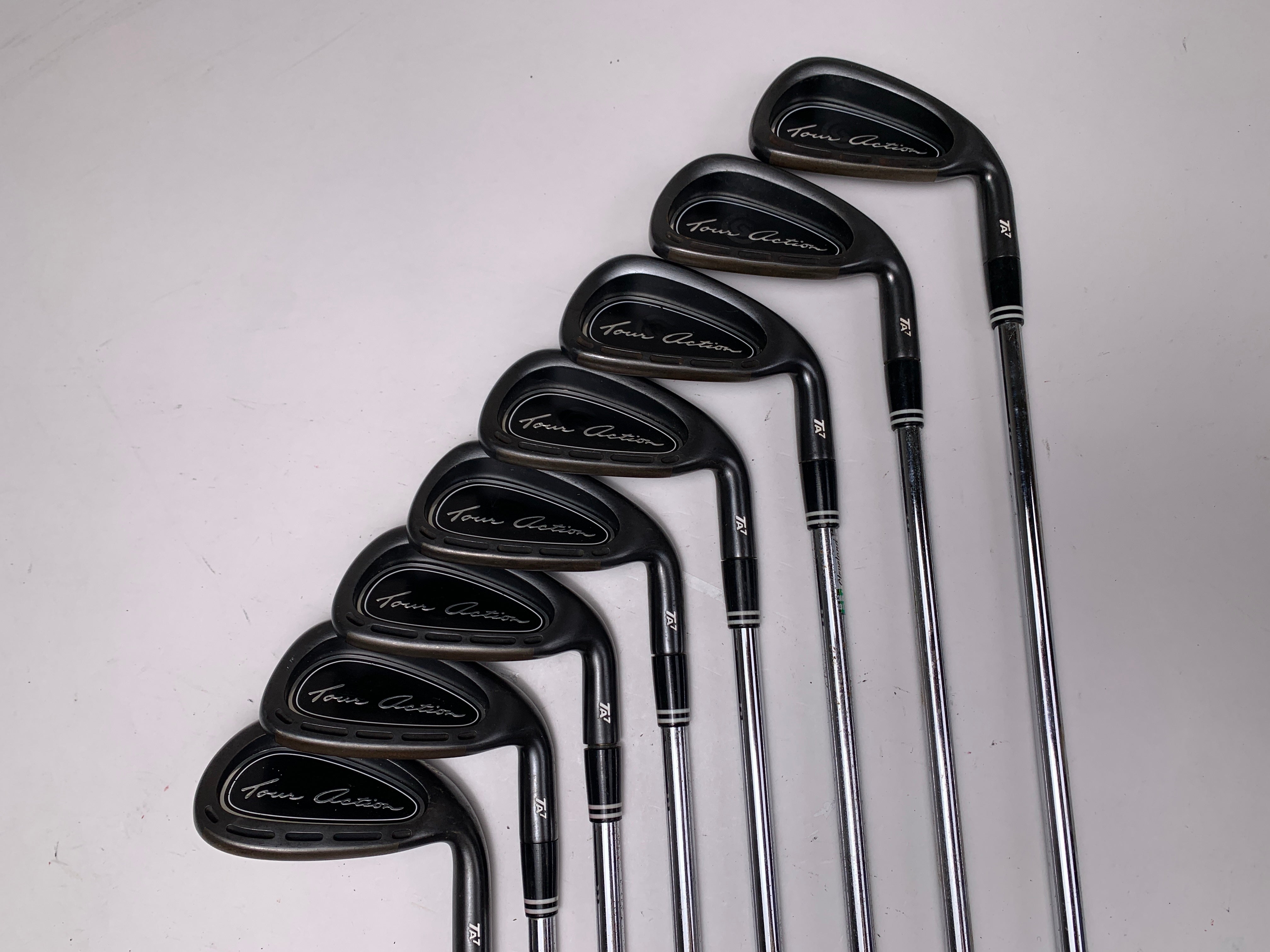 Cleveland TA7 Black Iron Set 4-PW+AW Action-Lite Uniflex Steel 