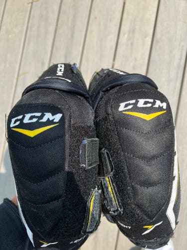 Used Small CCM  Tacks Elbow Pads