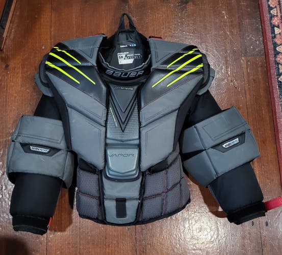 Used Medium Bauer Hyperlite Goalie Chest Protector