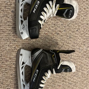 CCM TACKS 9060 ブラックエッジ4.5サイズ | pick.com.mx