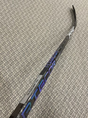 CCM Trigger 7 Pro 75 flex P88 curve right hand stick