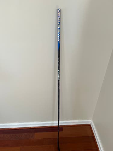 Senior Right Handed P92M Pro Stock Nexus Sync Hockey Stick