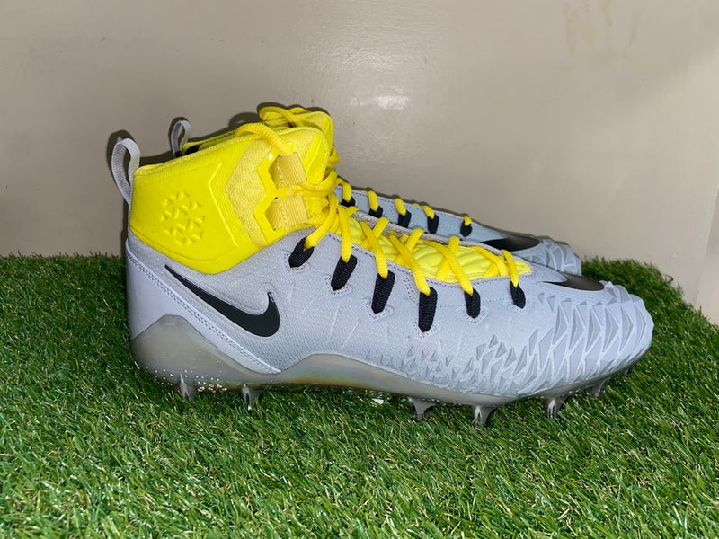 Nike Force Savage Football Cleats Olive Green Yellow Accents Oregon Ducks Nike Oregon Ducks Force Savage Pro 3 Lineman Football Cleats  main image 2