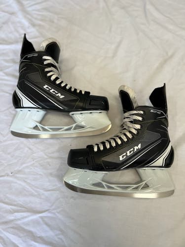 Senior Used CCM 9040 Hockey Skates Regular Width Size 10