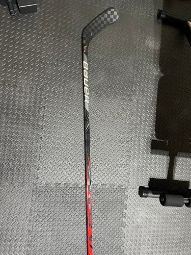Intermediate Right Handed P92M  Vapor FlyLite Hockey Stick