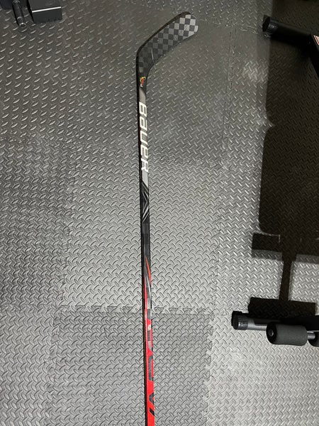 Intermediate Right Handed P92M Vapor FlyLite Hockey Stick