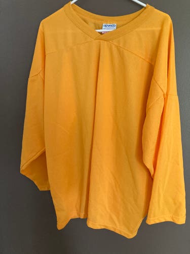 Yellow Used XXL  Hockey Practice Jersey