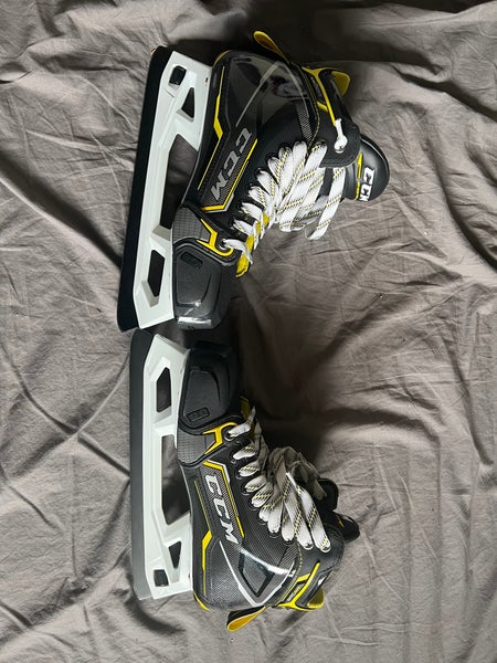 New CCM Regular Width Pro Stock Size 8 AS3 pro Hockey Goalie Skates
