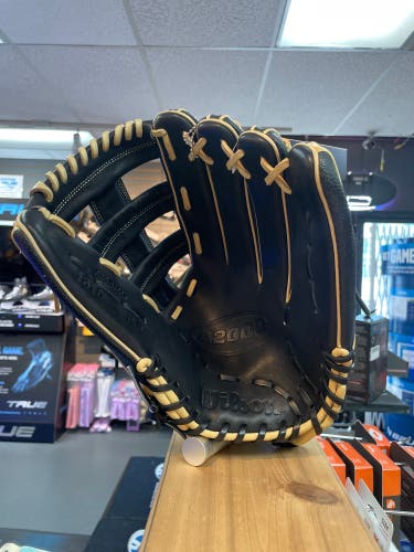 New Right Hand Throw 12.75" A2000 Baseball Glove