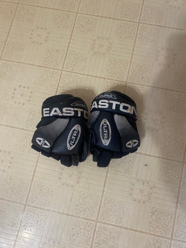 Youth Easton Hockey Gloves