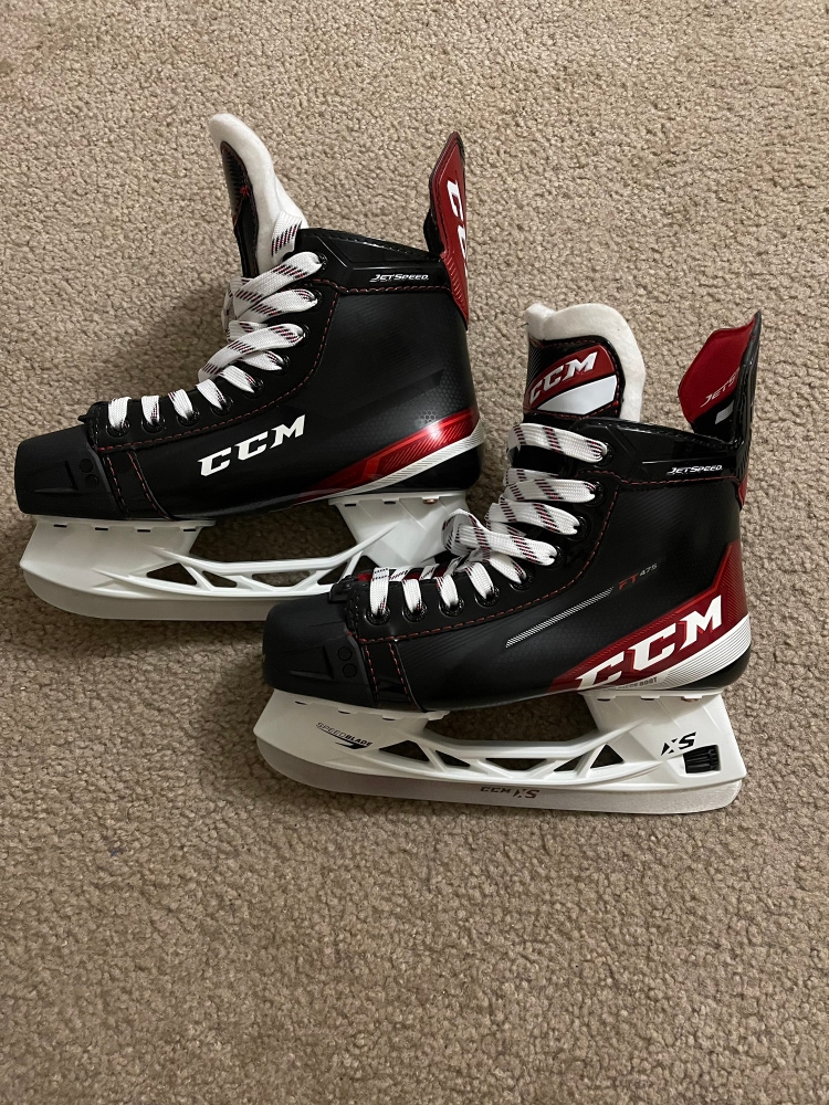 New CCM Regular Width  Size 5.5 JetSpeed FT475 Hockey Skates