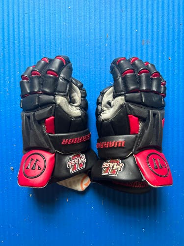 UMass Warrior Burn XP Gloves