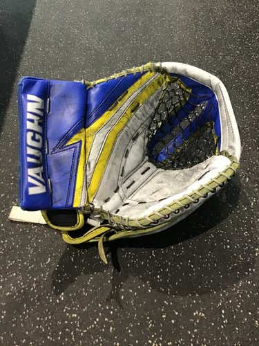 Used Vaughn V9 Regular Goalie Catchers 11771-S000040884