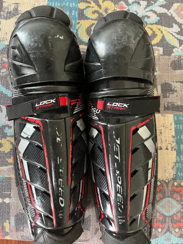 Used CCM  JetSpeed FT390 Shin Pads