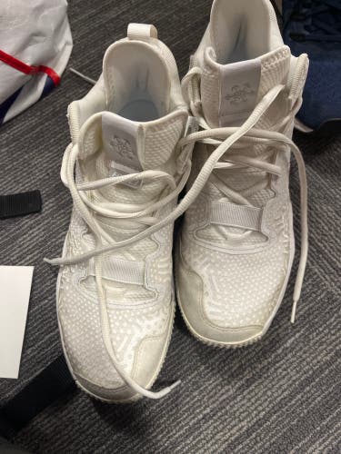 Used Size 8.0 (Women's 9.0) Nike Shoes