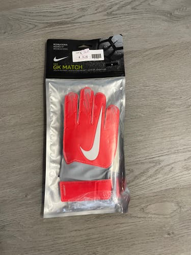 New  Nike Goalie Gloves Size 6 Youth
