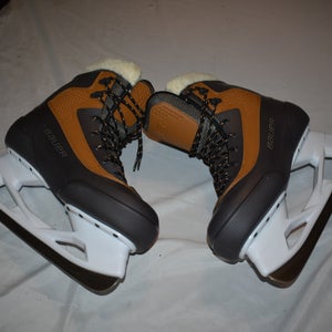 Bauer Whistler Hockey Skates, Mens 9 / Womens 10 - New Condition!