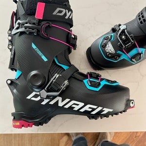 Used Women's Alpine Touring Dynafit Boots