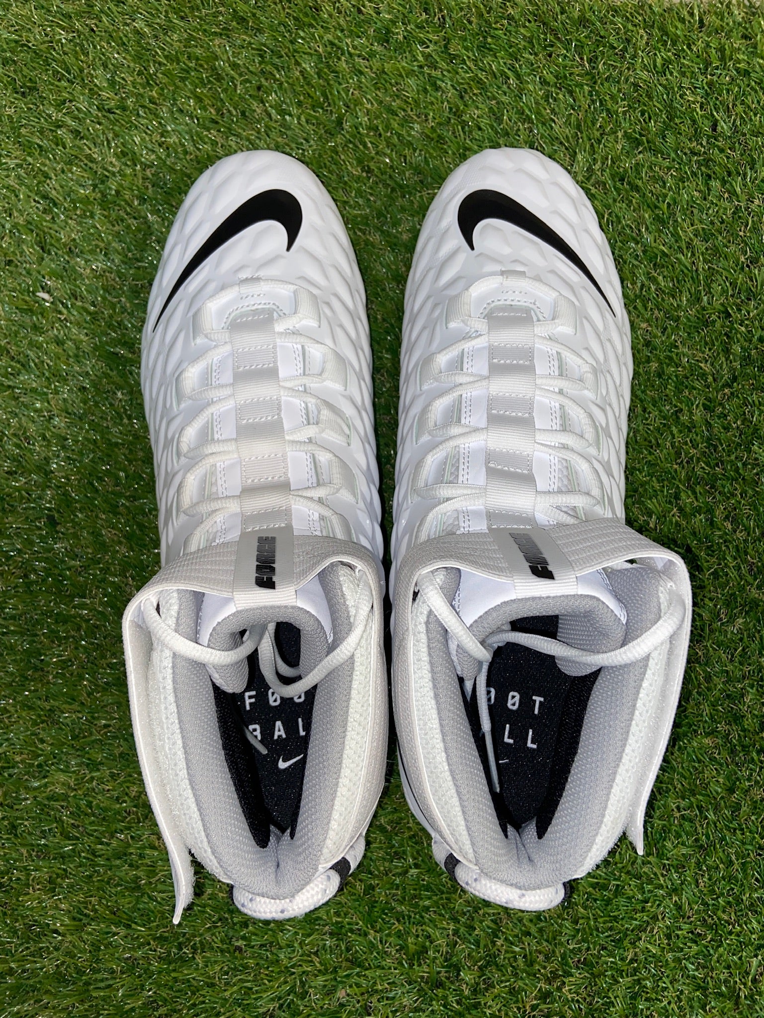 Nike Force Savage Pro 2 White Black Football Cleats AH4000  display picture 2