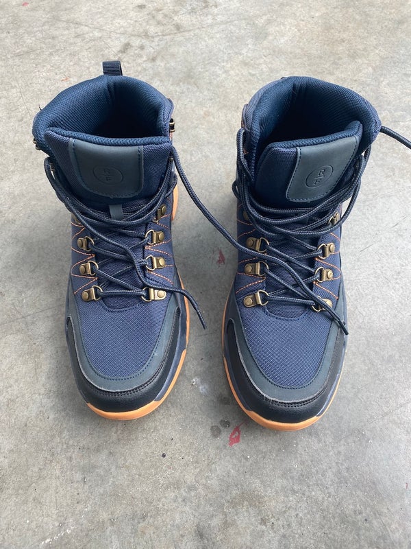 New Men's Size 9.0 (Women's 10) Hiking Boots