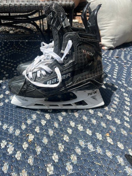 Used Bauer Size 8.5 Supreme Mach Hockey Skates