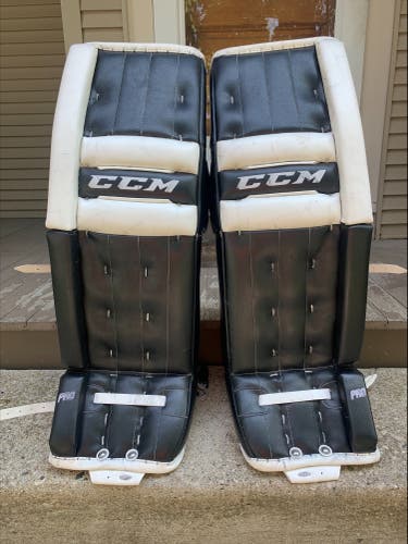 CCM Retro Flex Pro Goalie Leg Pads - 34 + 2 - Black/White