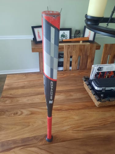 Used Marucci Composite Echo Bat (-10) 19 oz 29"