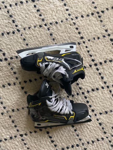 Used CCM Regular Width Size 8 Super Tacks AS3 Pro Hockey Goalie Skates