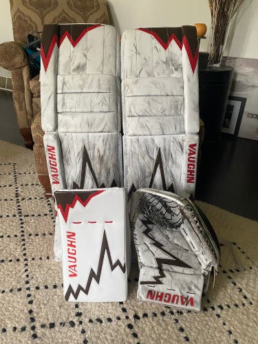 35"+1 Custom Pro Stock Vaughn Velocity V9 Pro Carbon Goalie Leg Pads