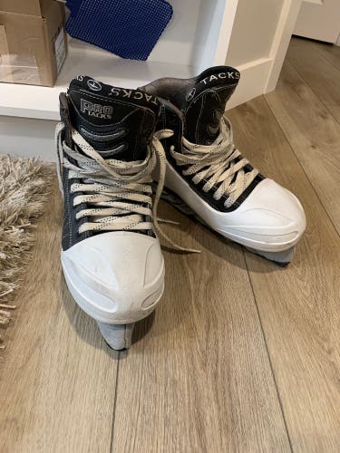 Used CCM Regular Width Size 8.5 Hockey Goalie Skates