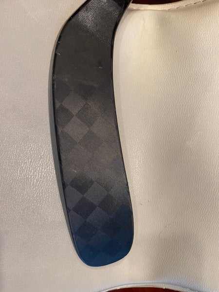 Senior Used Right Handed Bauer Nexus Sync Hockey Stick P88