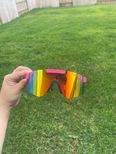 Fit viper sunglasses