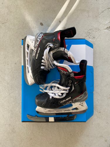 Used Bauer Size 4.5 Fit 2 Vapor 3X Hockey Skates With 2 Sets Of Pulse TI Black Steel