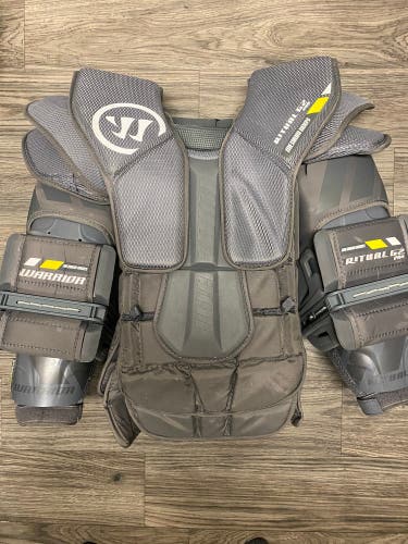 Used Medium Warrior  Ritual G2 PRO Goalie Chest Protector