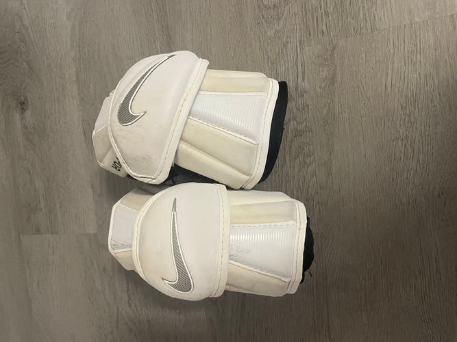 Used Medium Nike Vapor Arm Pads