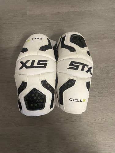 Used Large STX Cell IV Arm Pads
