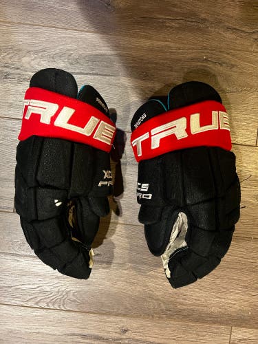 True 14" Pro Stock XC9 Gloves Gloves