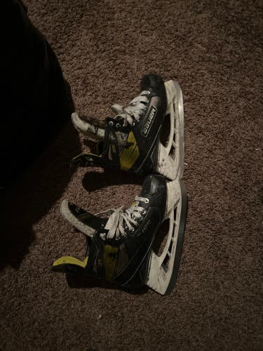 Senior Bauer Size 7.5 Supreme 3S Hockey Skates