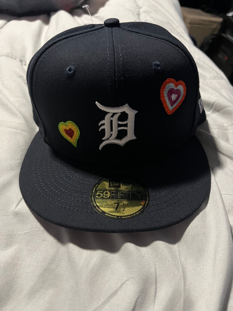 Blue New  Detroit tigers Fitted Hat Chainstich 7 1/2 New Era Hat