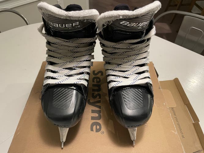 Used Bauer Regular Width  Size 2.5 Elite Hockey Goalie Skates