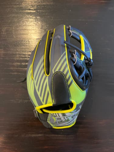 Rawlings REV1X Baseball Glove
