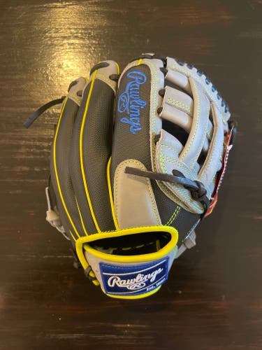 Infield 11.75" Heart of the Hide Baseball Glove