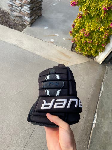 Used Bauer 14"  Nexus 2N Gloves